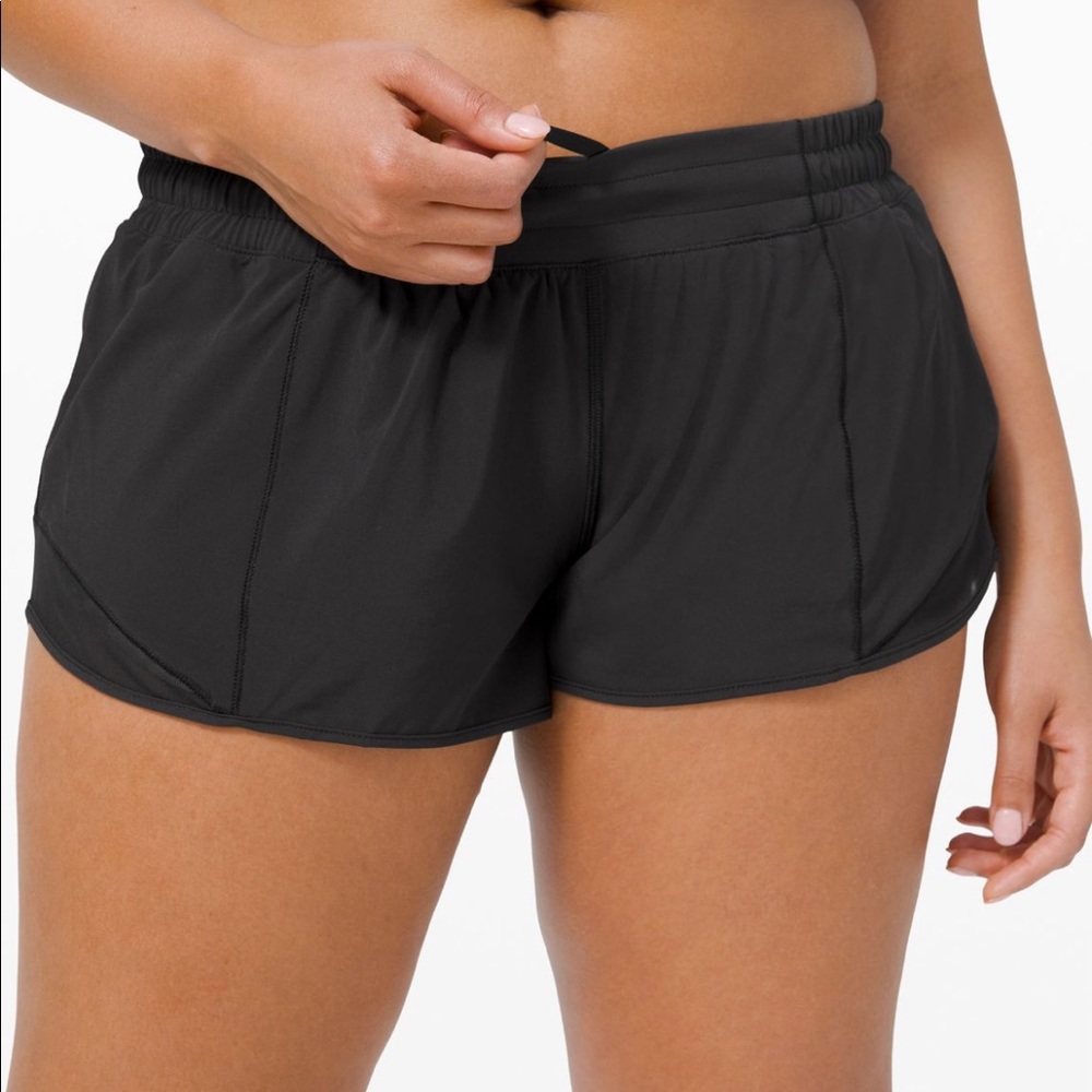 Lulu lemon hotty hot 2.5 shorts